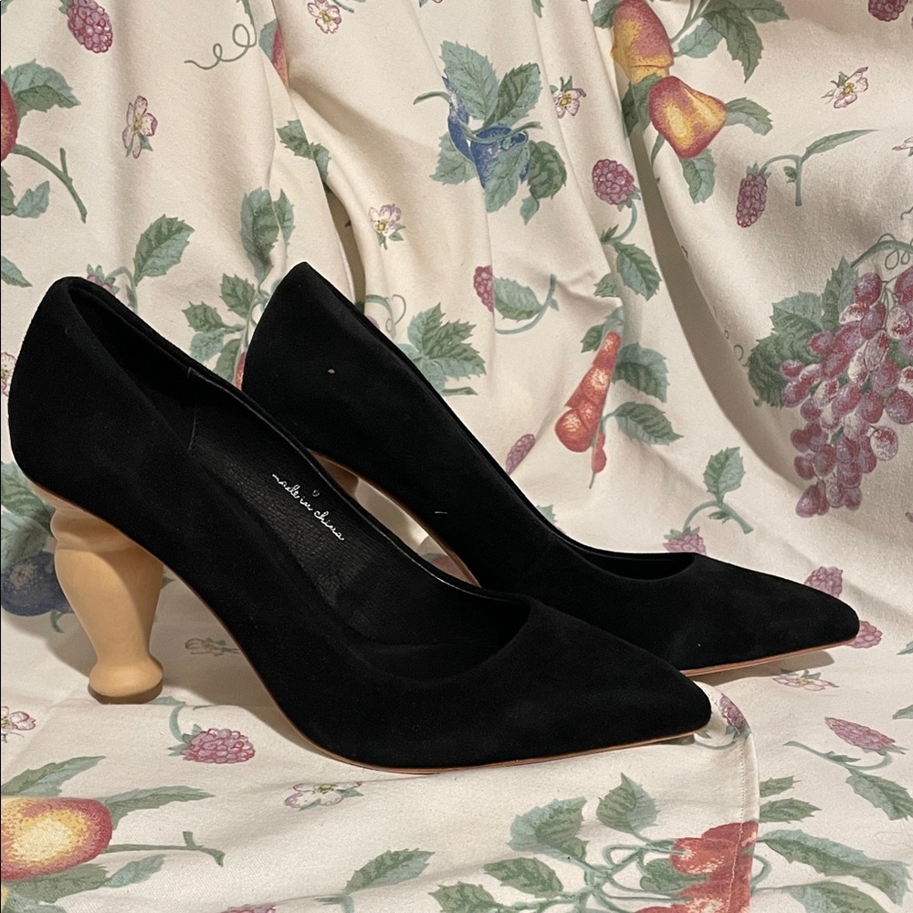 Charlotte Stone Velvet furniture heel!